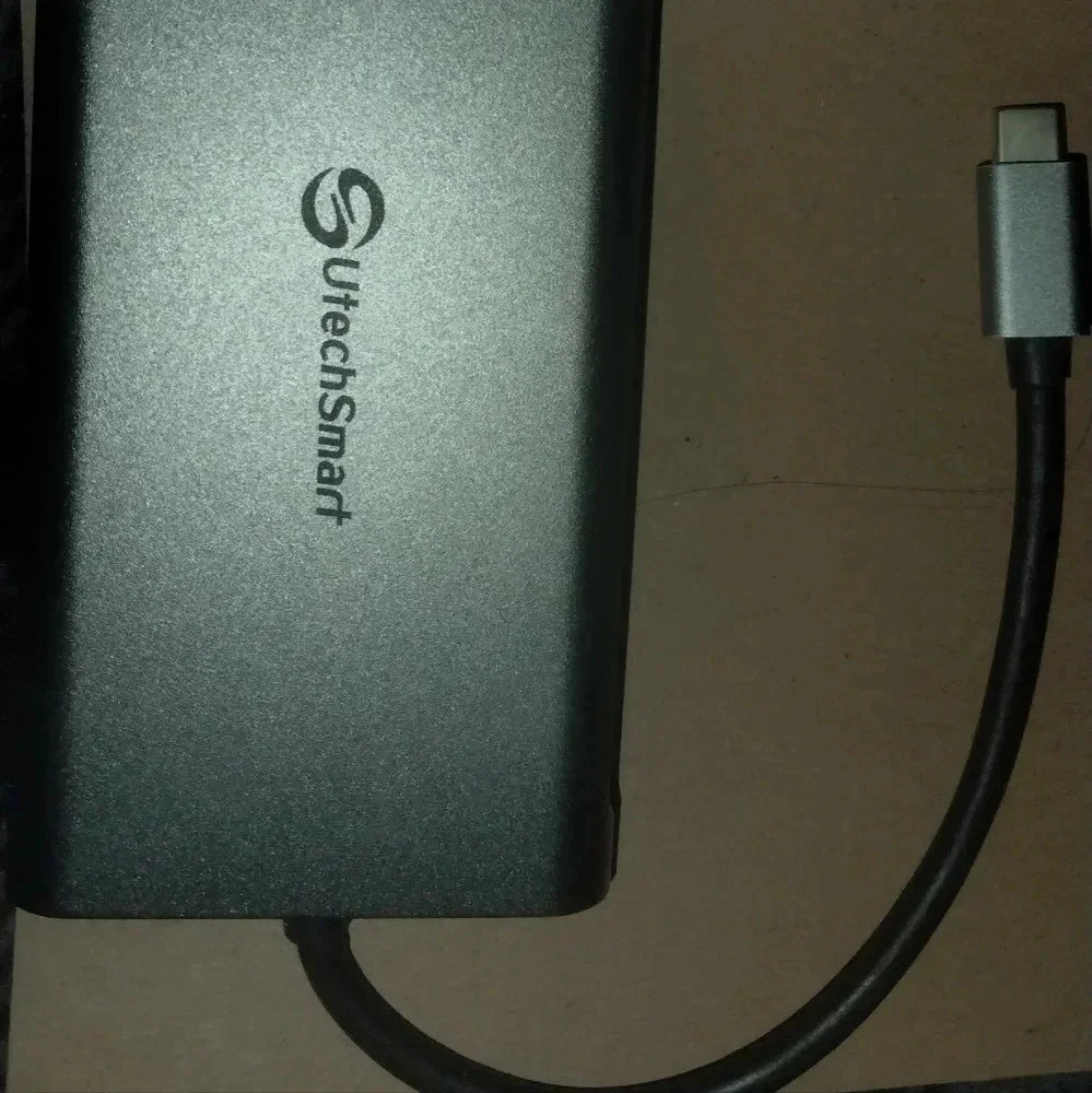 Usb C hub pro
